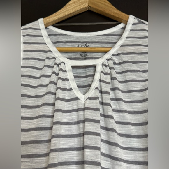 NWT JUST BE Gray Striped Women's Top - Picture 2 of 6